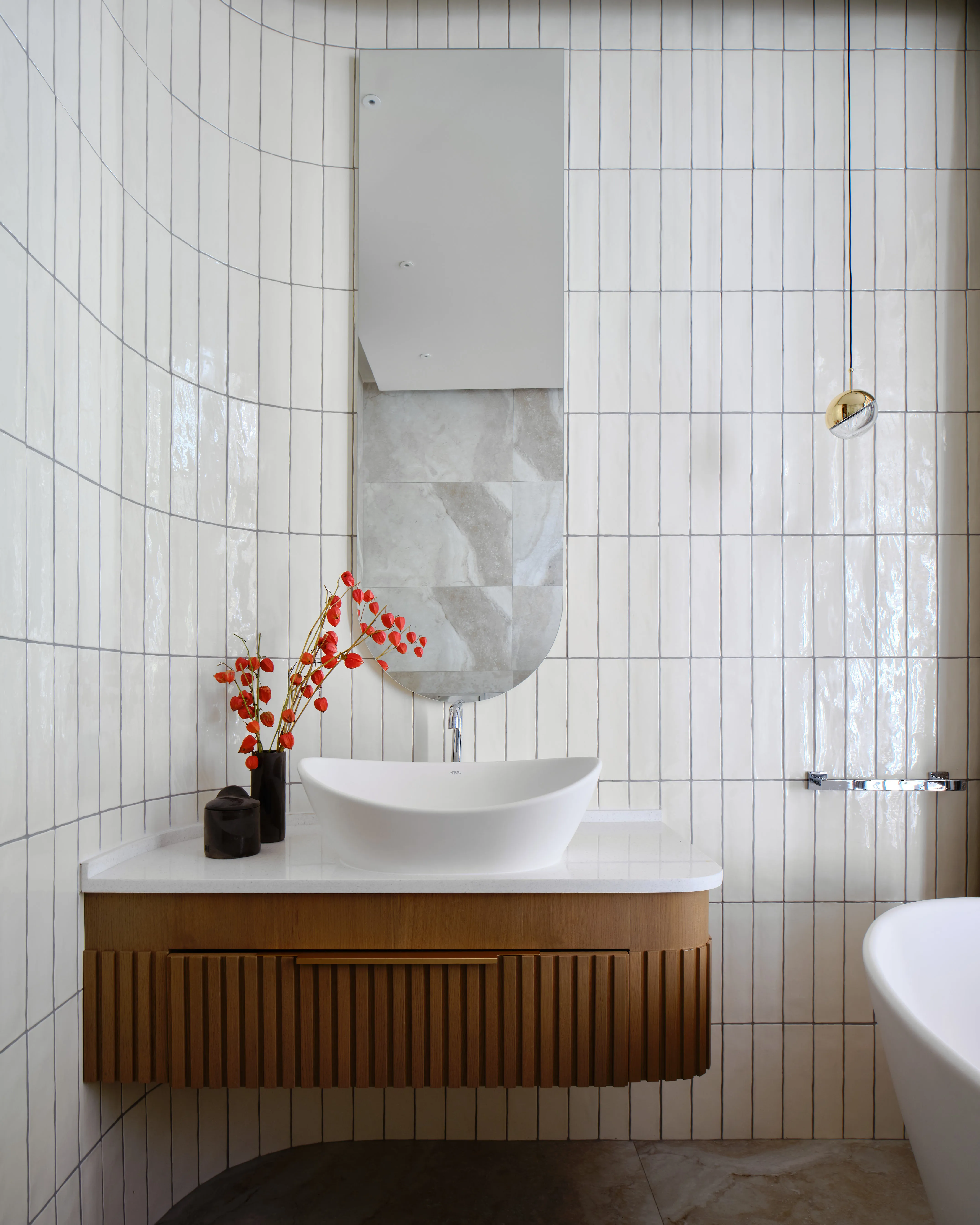 Light-Filled Apartment, 1023 sq ft (95 sq m)